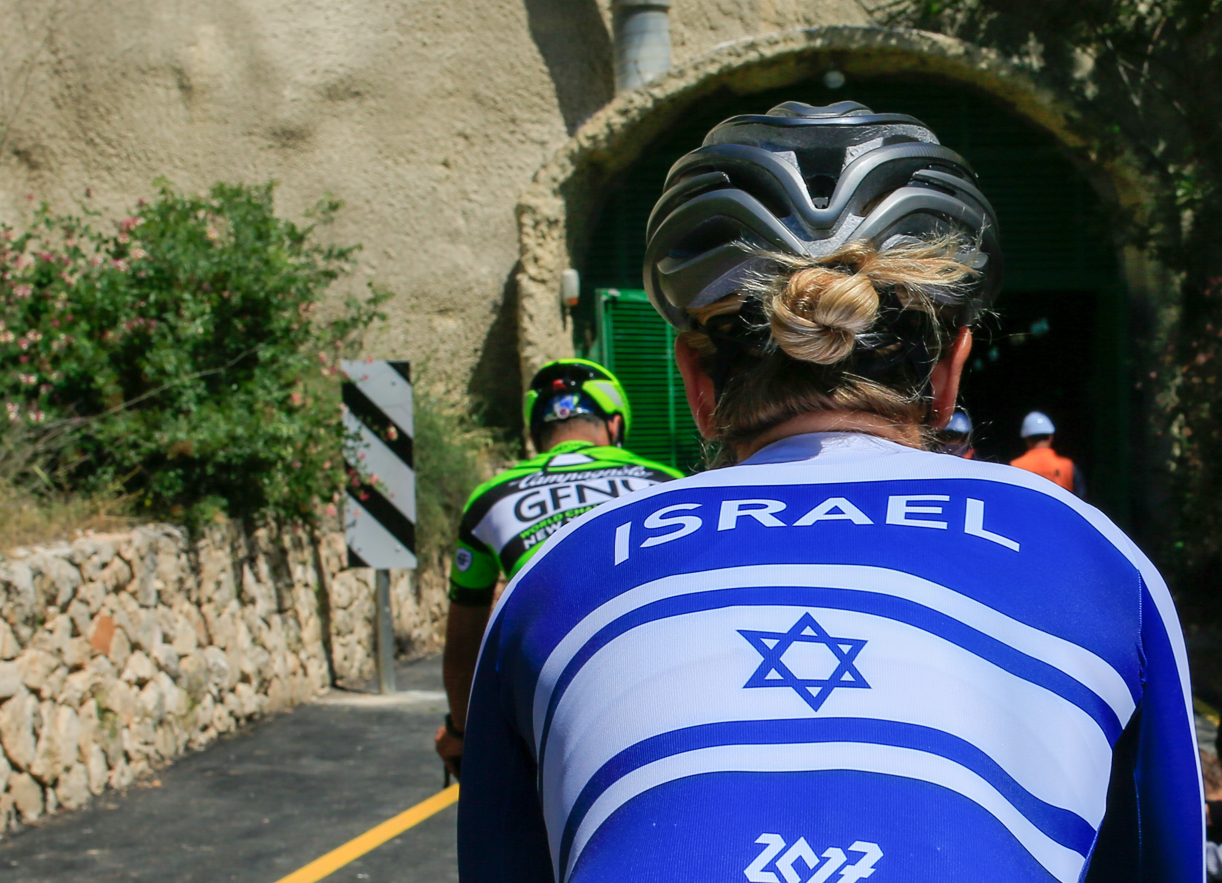 פתיחת מנהרת אופניים  מעין  לבן לעין כרם